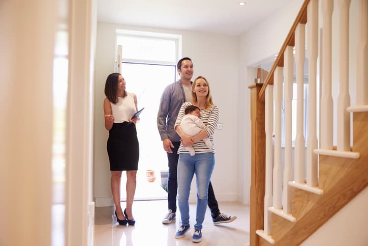 couple-life-insurance-home