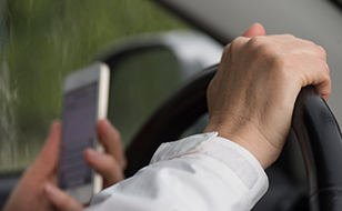 texting-driving-s